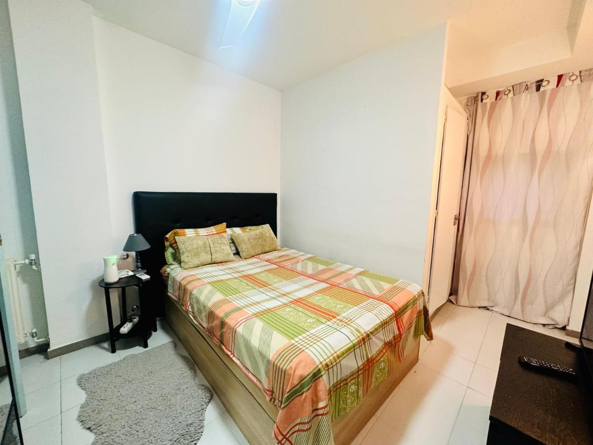 Habitacion Madrid Kültér fotó